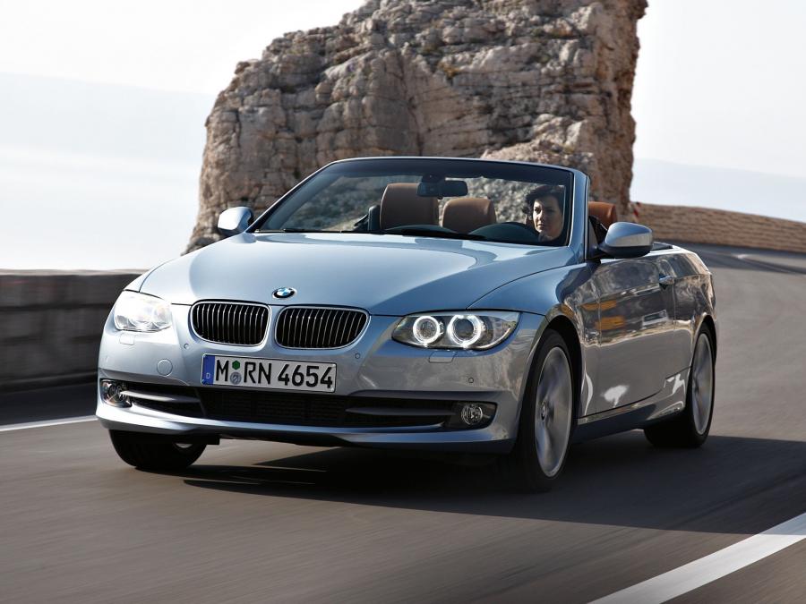  BMW 335i Convertible 2010 года  (фото 14 из 16)